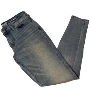 Denizen from Levi’s Light Wash Skinny W27 L32